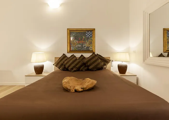 Next To Vatican Museum Luxury Flat